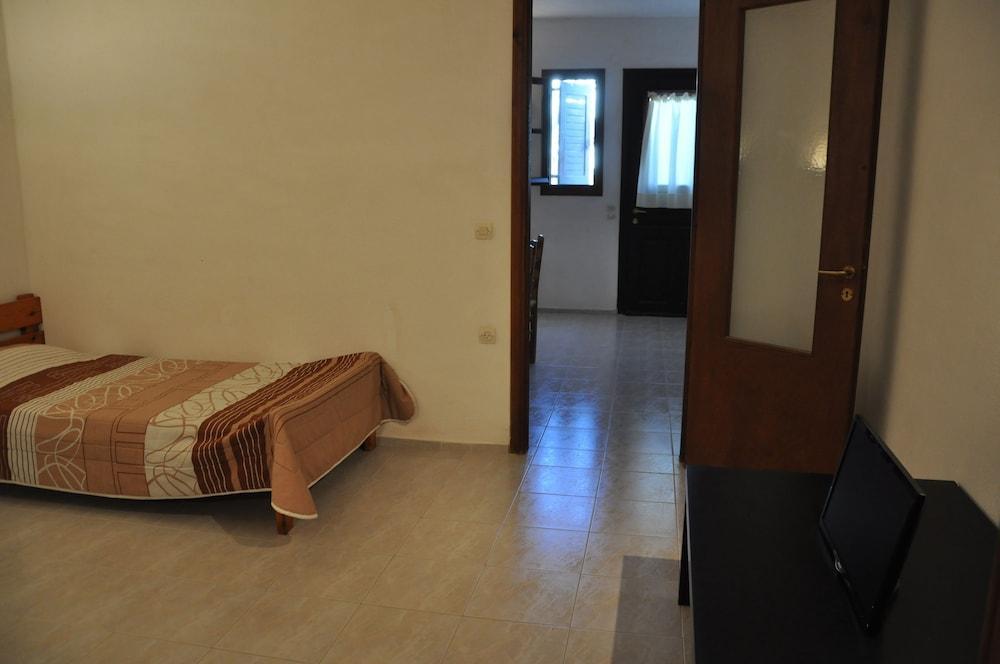 Michalis Apartments Near The Beaches With Sea View Parikia  Exterior photo