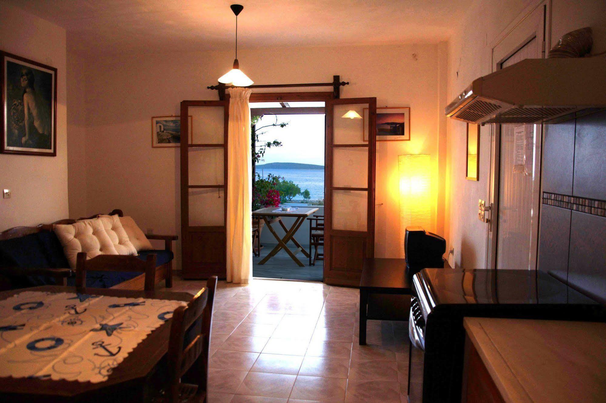 Michalis Apartments Near The Beaches With Sea View Parikia  Exterior photo
