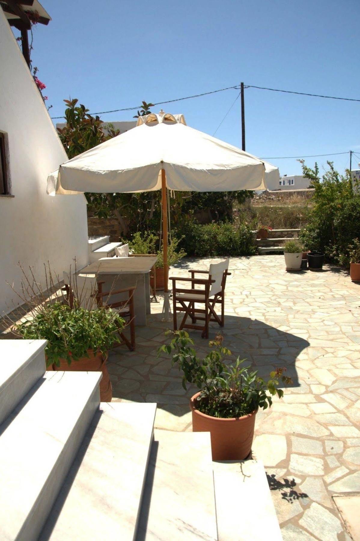 Michalis Apartments Near The Beaches With Sea View Parikia  Exterior photo