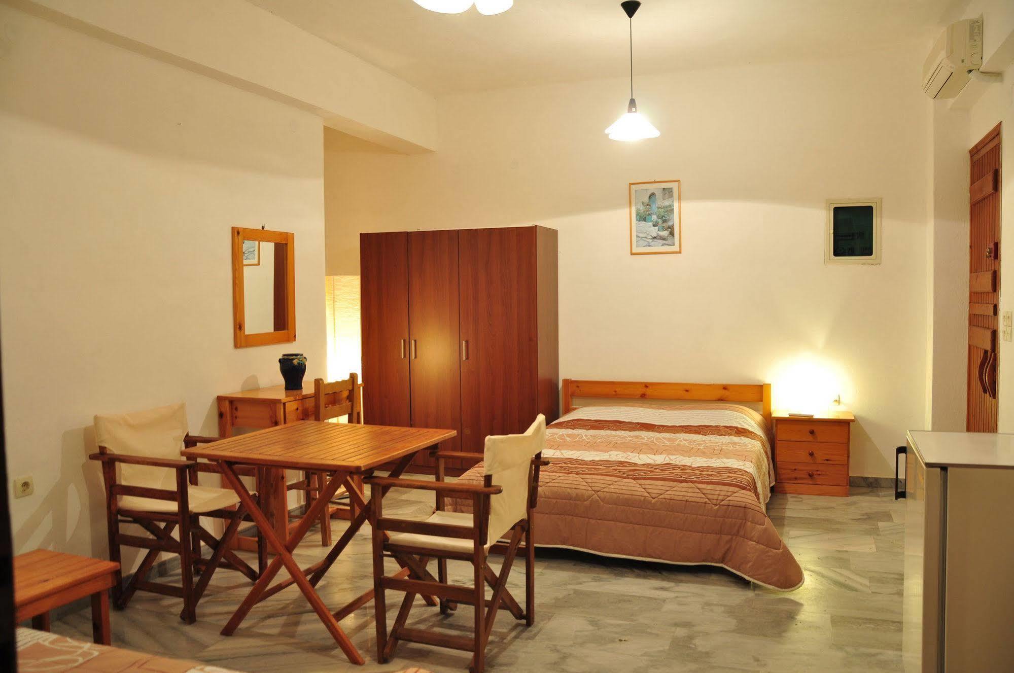 Michalis Apartments Near The Beaches With Sea View Parikia  Exterior photo