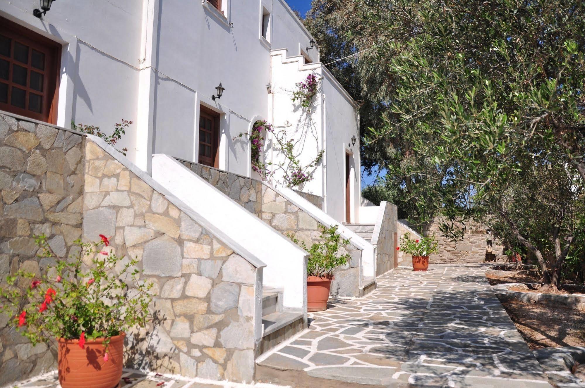 Michalis Apartments Near The Beaches With Sea View Parikia  Exterior photo